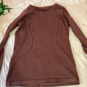 Lululemon long sleeve swiftly